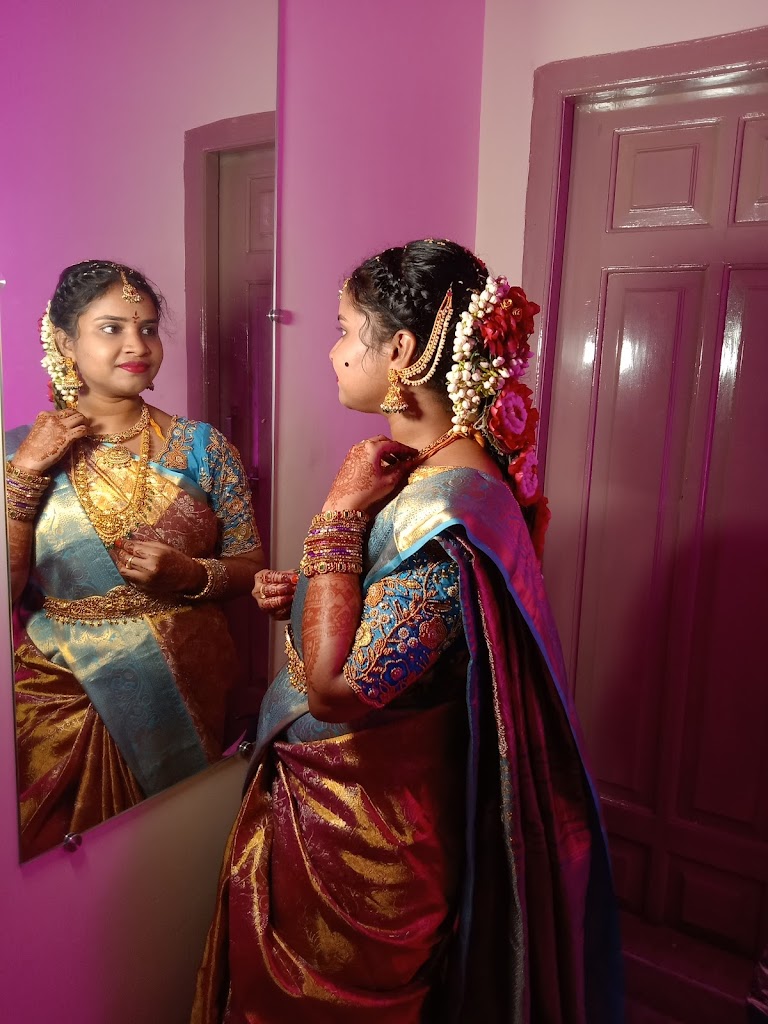 Amrutha Beauty Parlour