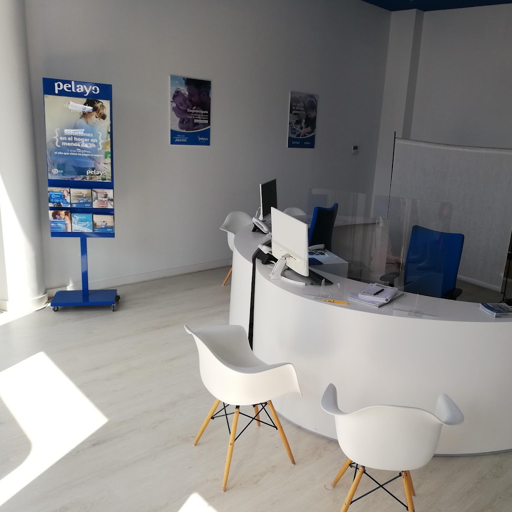 Oficina Seguros Pelayo — Interior