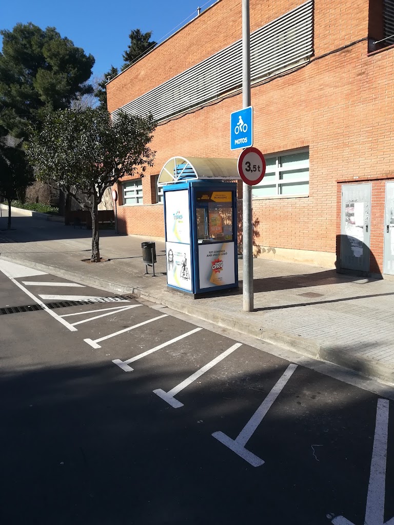 Estacionamiento para motos — Estacionamiento