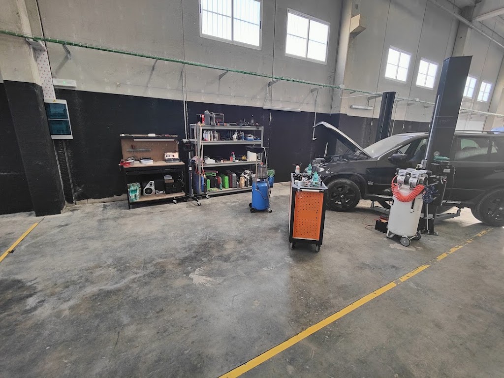 Los Alcazares Car & Caravan Repair — Taller