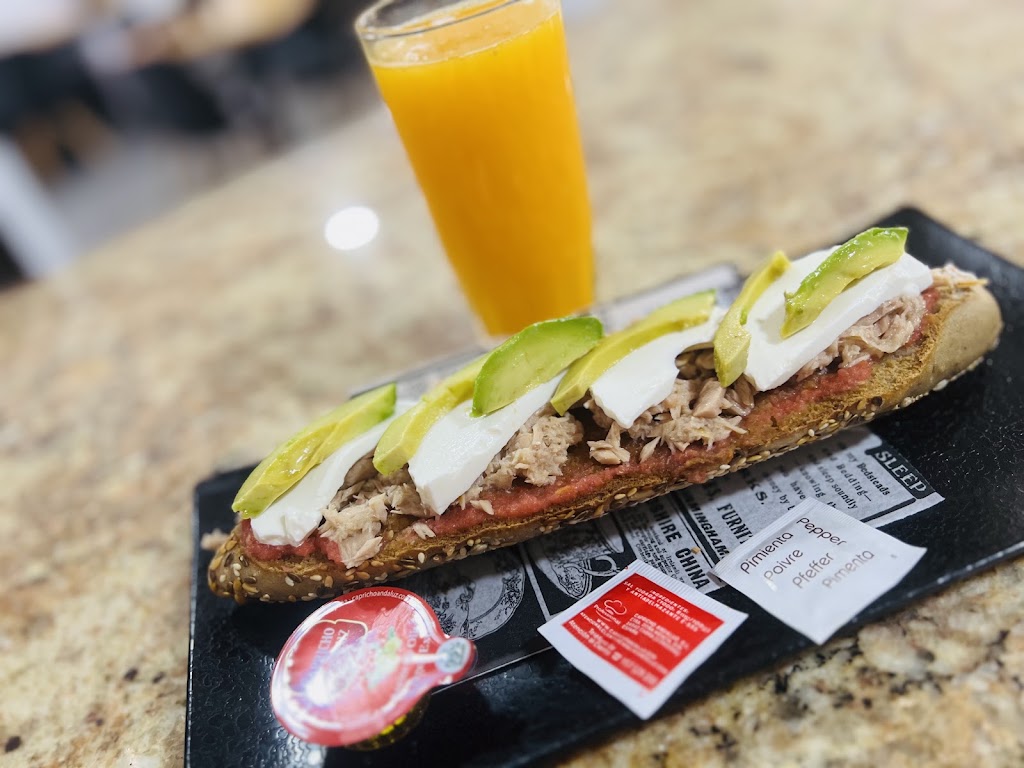 Cafe MARY POPPINS. — Comida y bebida