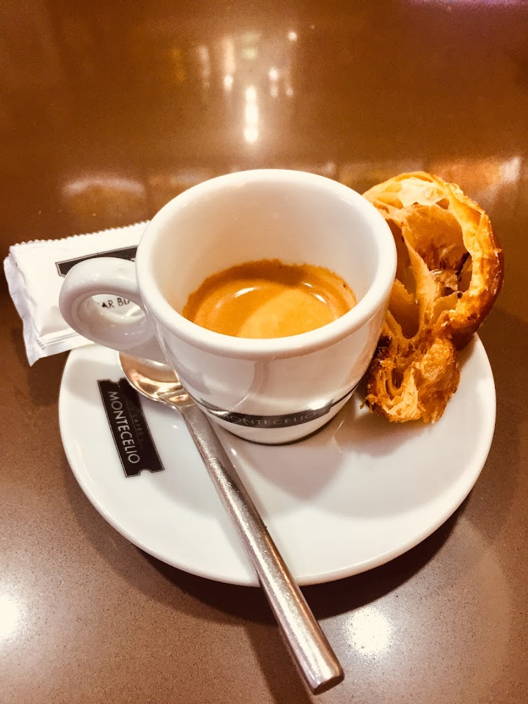 Bar Cafeteria Blanc I Negre