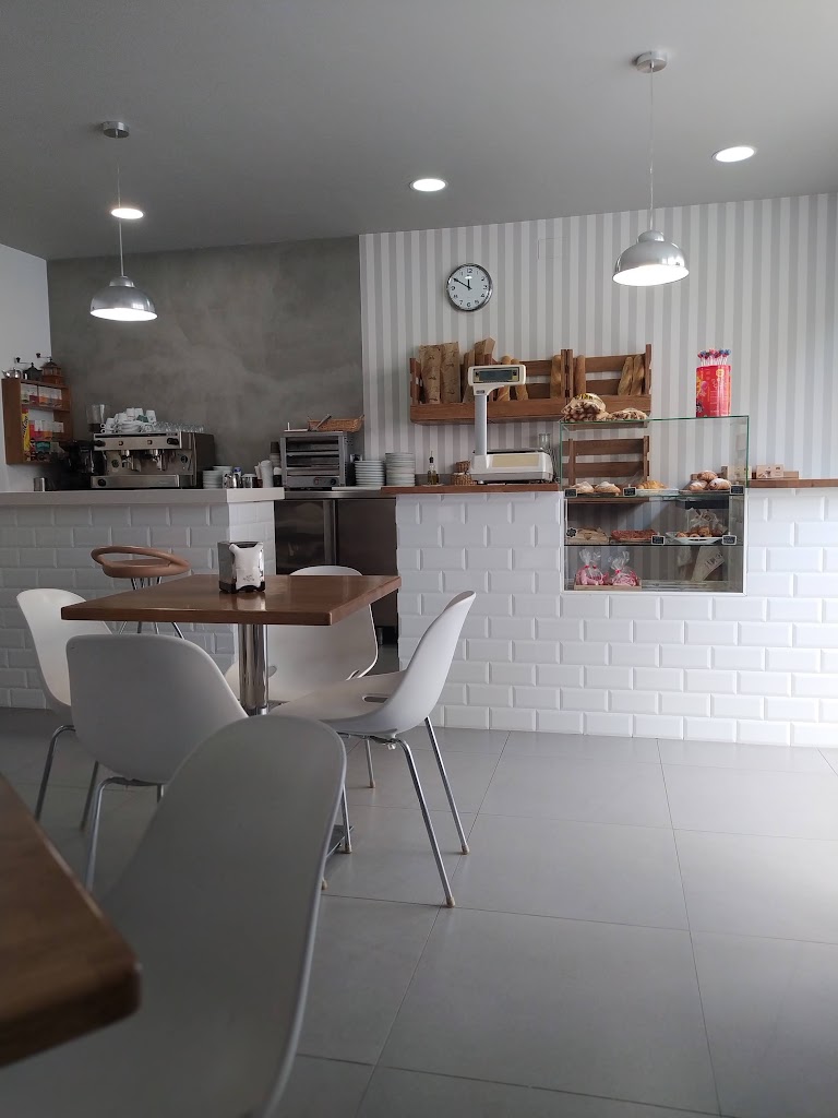 Panaderia Cafeteria Quintanilla — Ambiente