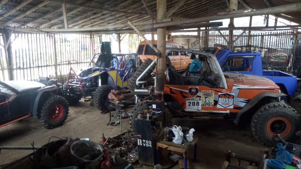 Bengkel Mobil Purnomo jeep 4×4