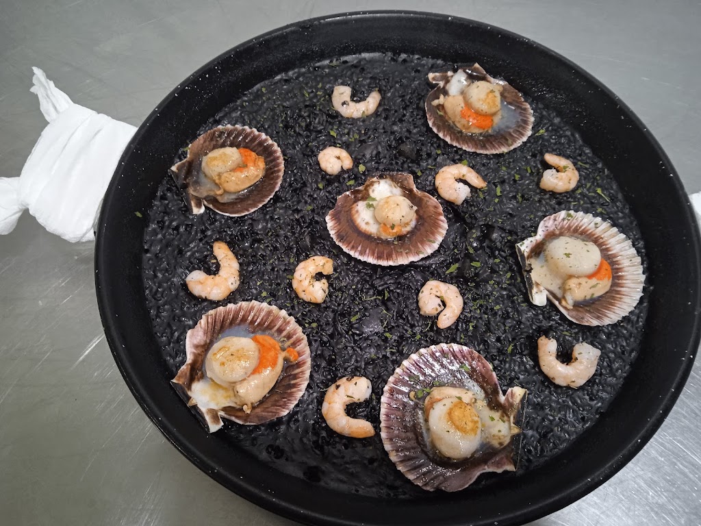Los Manjares De Conchita — Comida y bebida