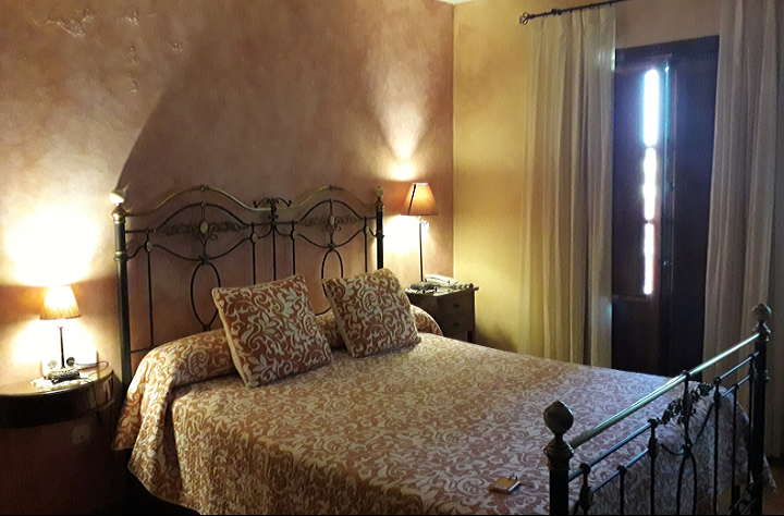 Hotel Antiga — Habitaciones