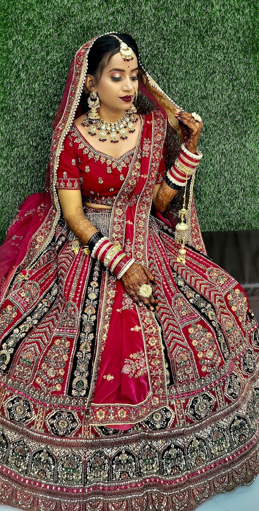 Chhaya Makeover Beauty Salon