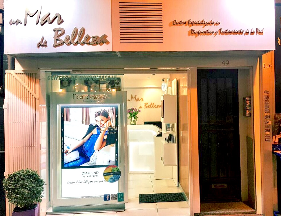 Un Mar de Belleza — Exterior