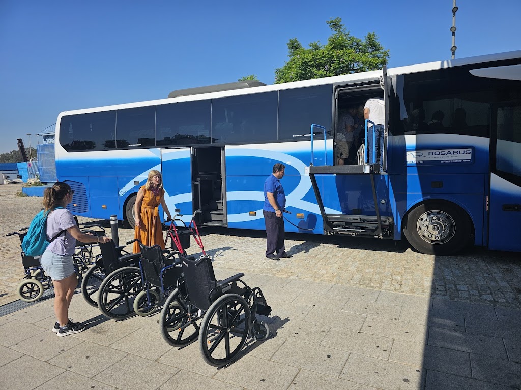 Tour bus service