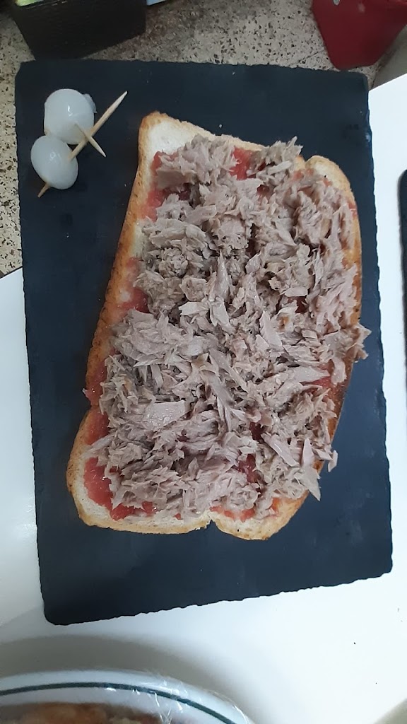 Bar Granja Guardiola LLESQUERIA — Comida y bebida