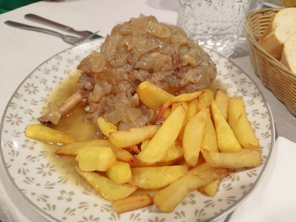 Restaurante El Cazador — Comida y bebida