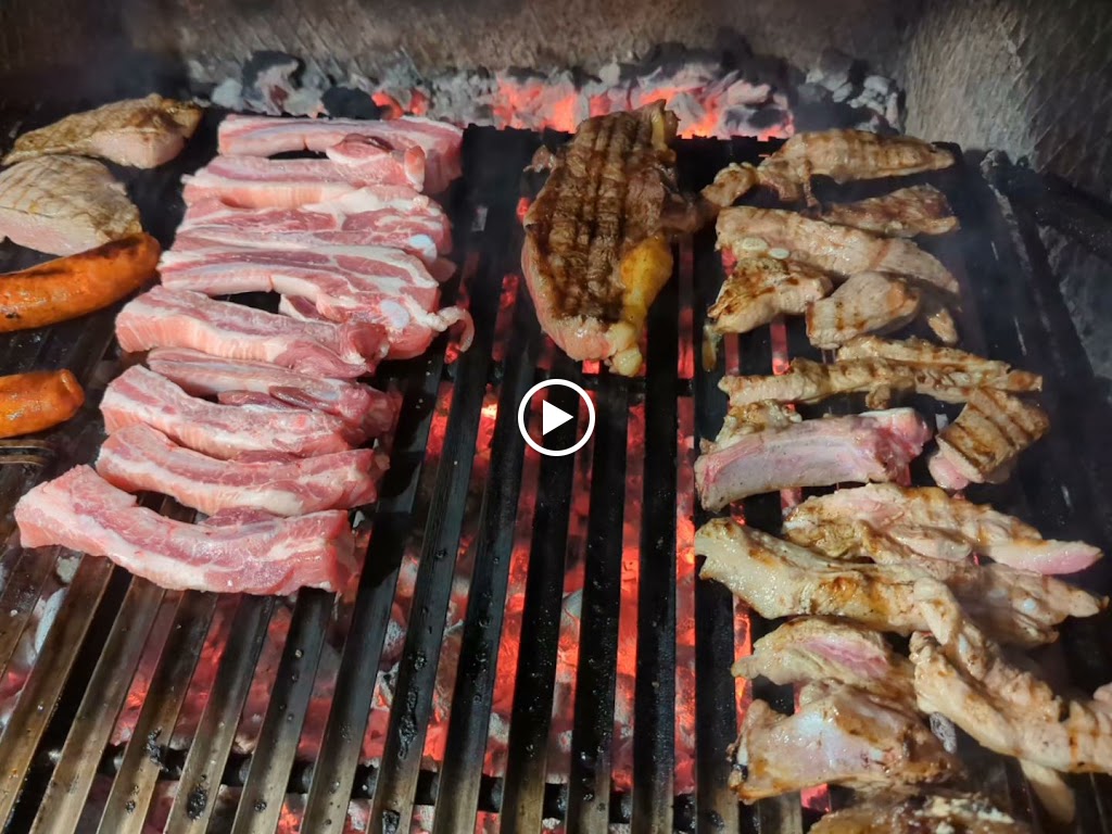 Restaurante El Trillo — Comida y bebida