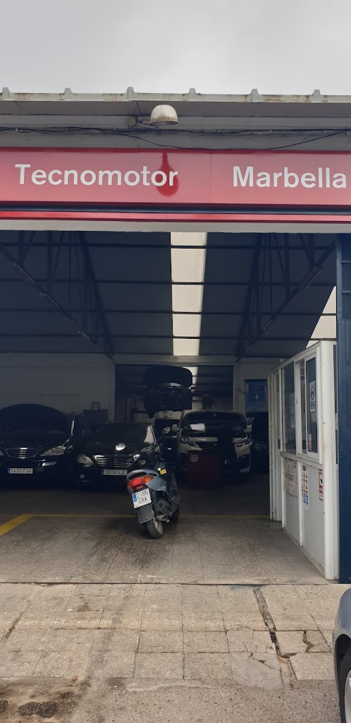 Tecnomotor Marbella — Exterior