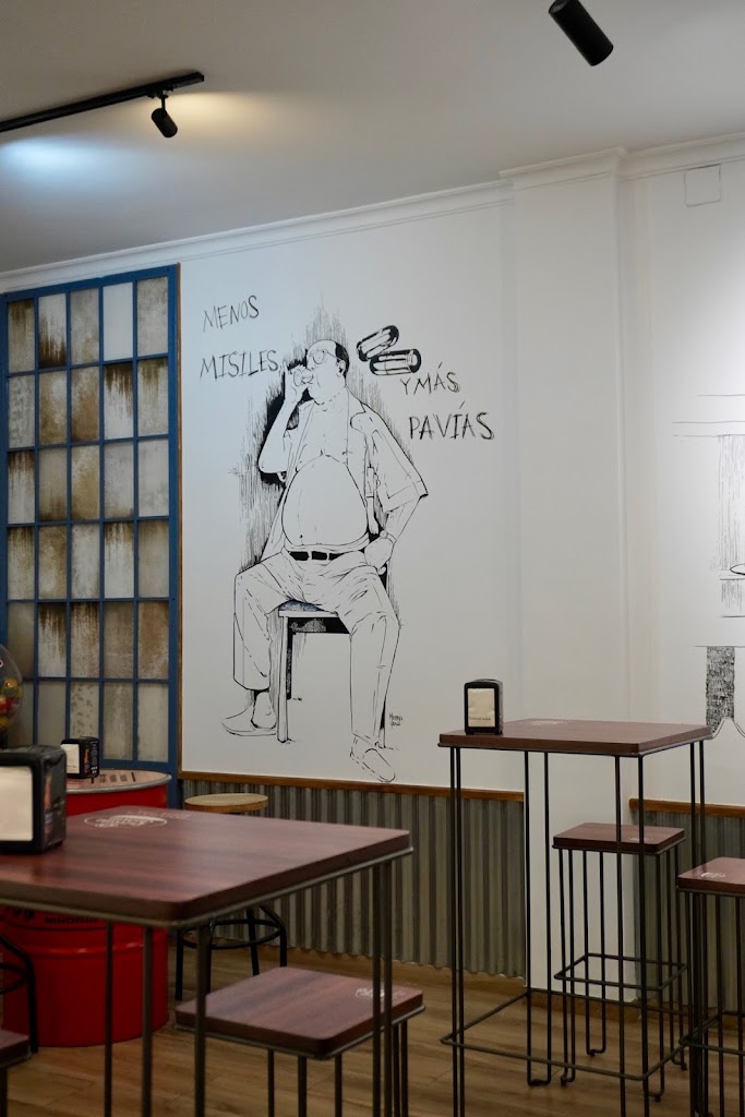 La Tapiceria Restobar — Ambiente
