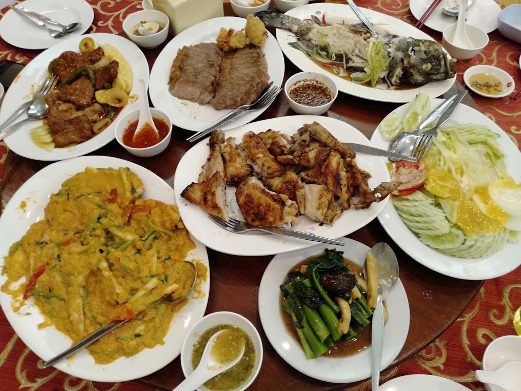 รูปภาพของ ภัตตาคารชายทะเลจันทร์เพ็ญ สาขารามอินทรา