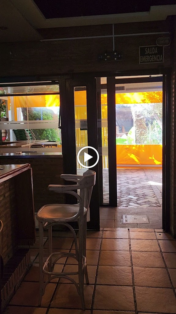 Karaoke Cafe Tipuana — Videos