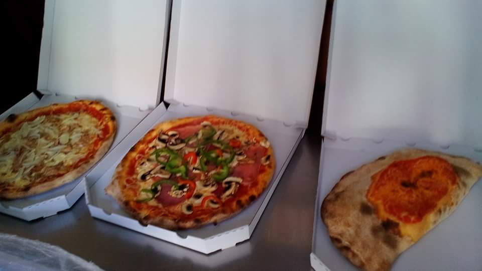 Bella Italia — Comida y bebida