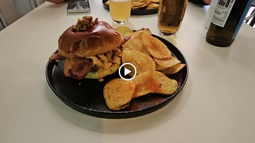 Madre Mia Burgers — Videos