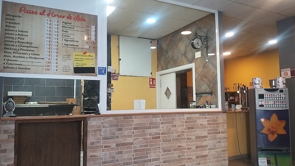 Restaurante pizzeria la lena — Del propietario
