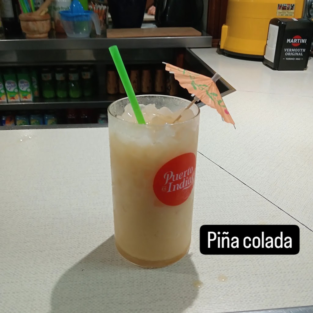 Cafe-Bar Taxi — Comida y bebida