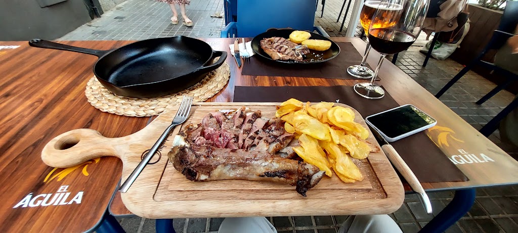 RESTAURANT OMPLEPANXES — Comida y bebida