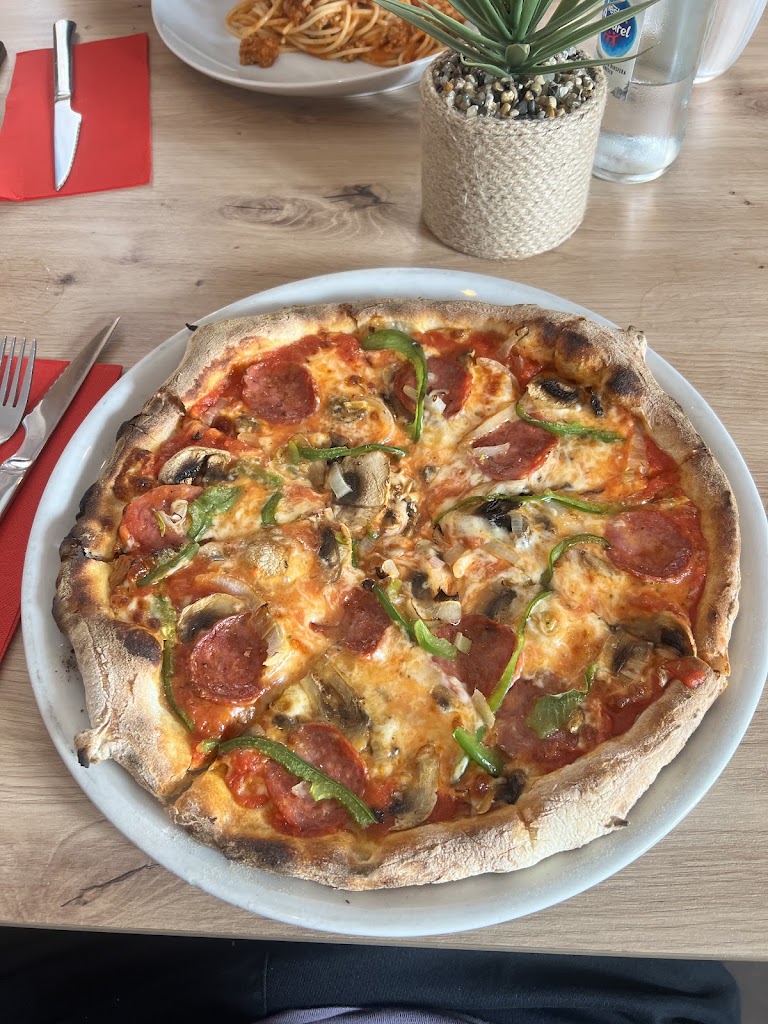 Rucola & Grana — Pizza