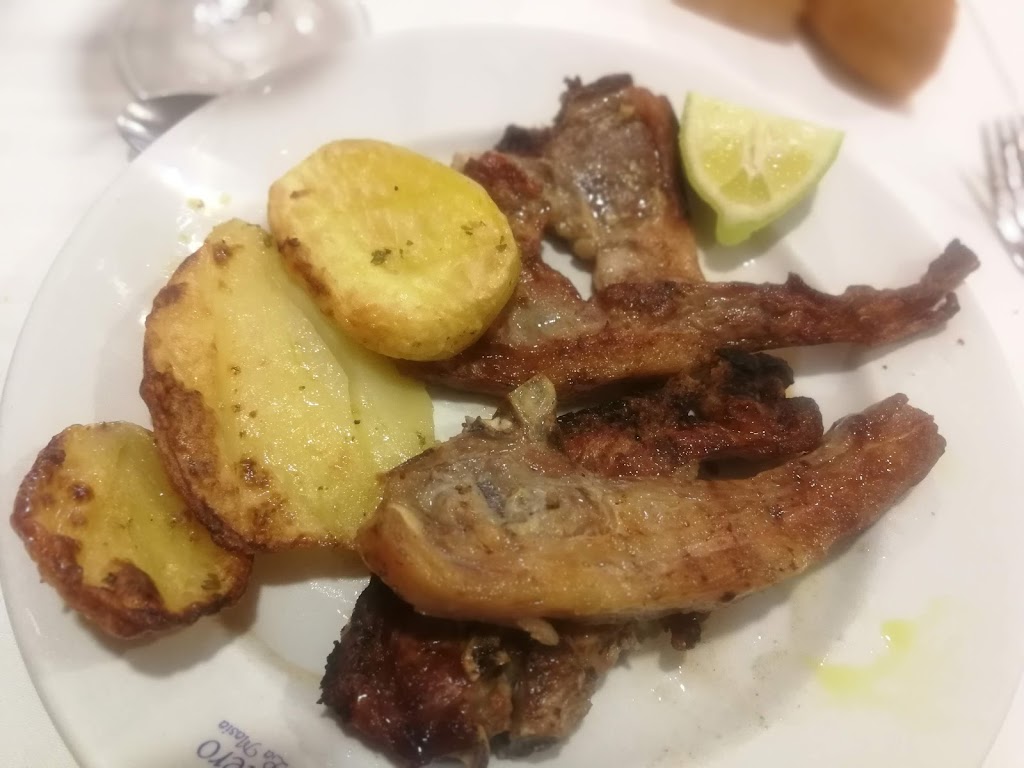 Meson Romero la Masia — Comida y bebida