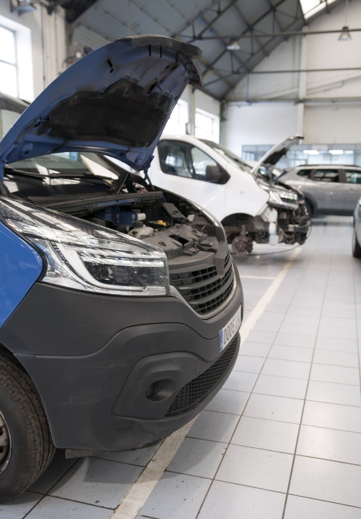 Renault Santander- Vidal de la Pena (Taller y Almacen) — Interior