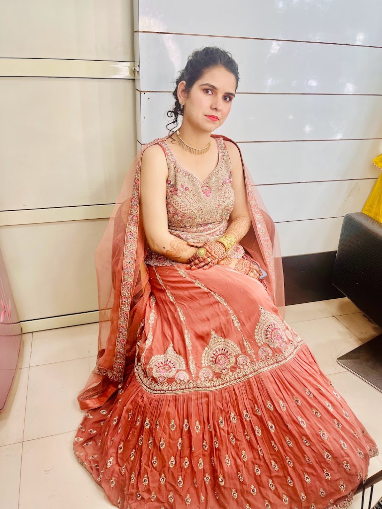 Shrishti Beauty Salon