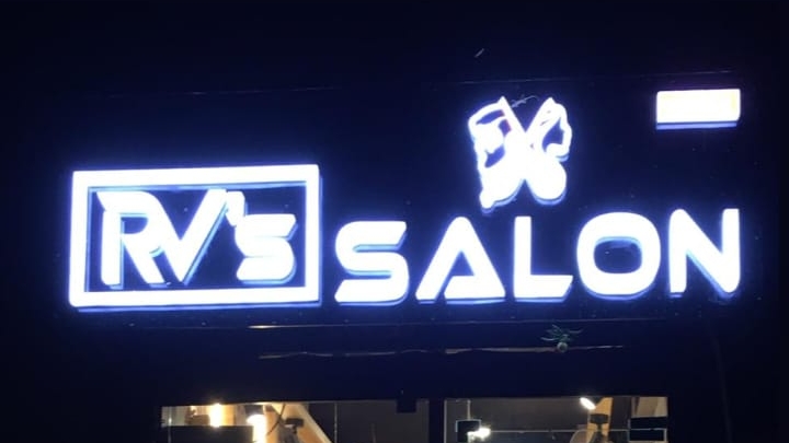 Rv S Salon