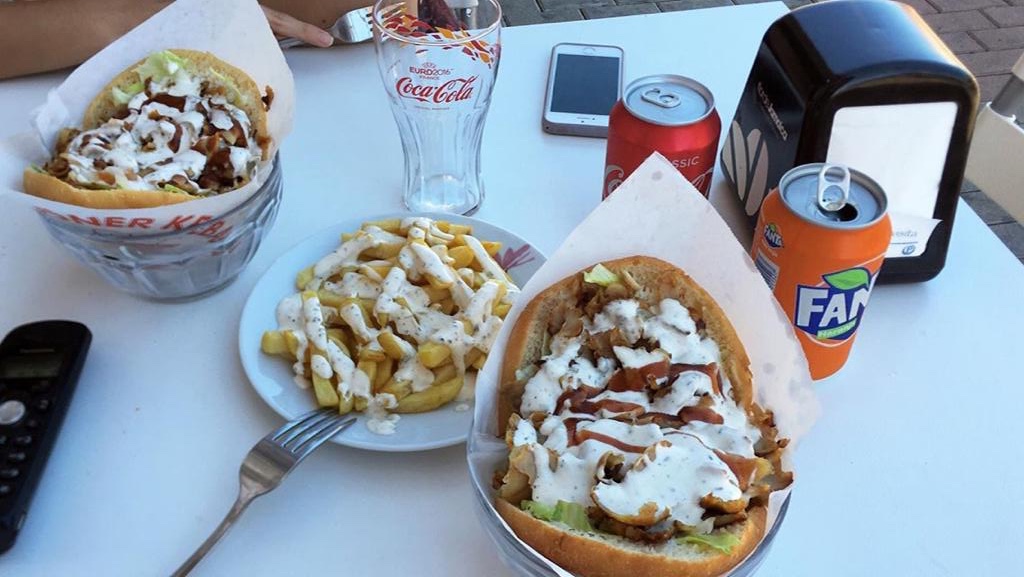 Bilawal Doner kebab pizza las torres de cotillas — Comida y bebida