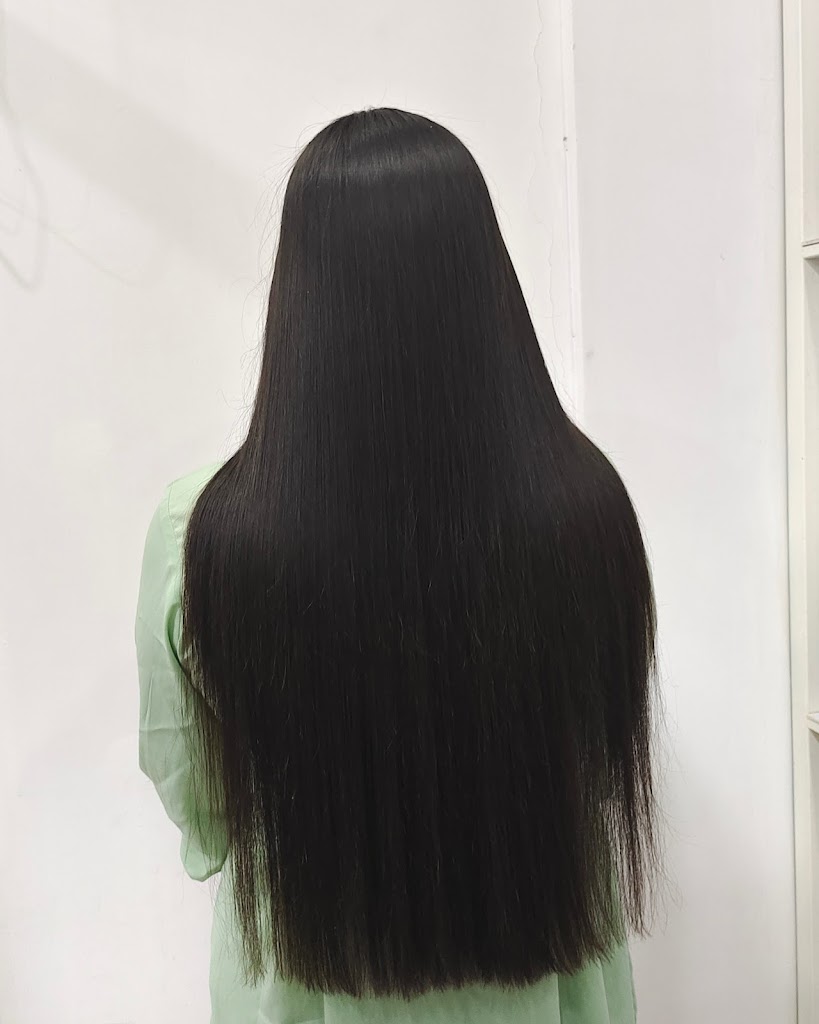 Mirror Beautycare Makeup Studio Ladies And Kids