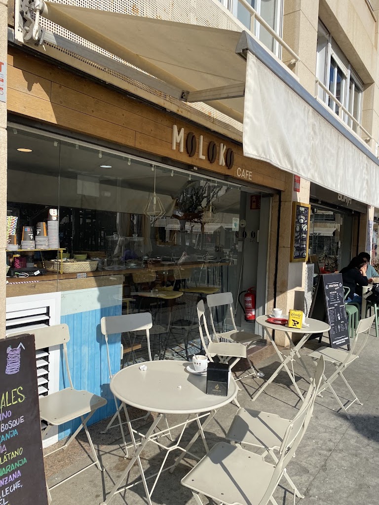 Moloko Cafe — Ambiente