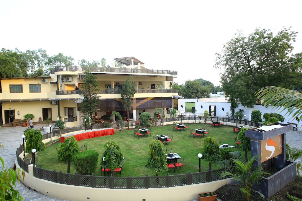 Hotel Saroj Sagar
