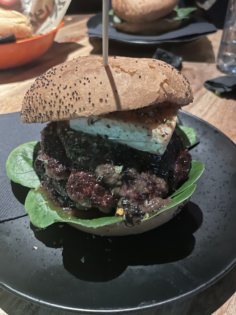 Monkeys Burger Bar — Mas recientes