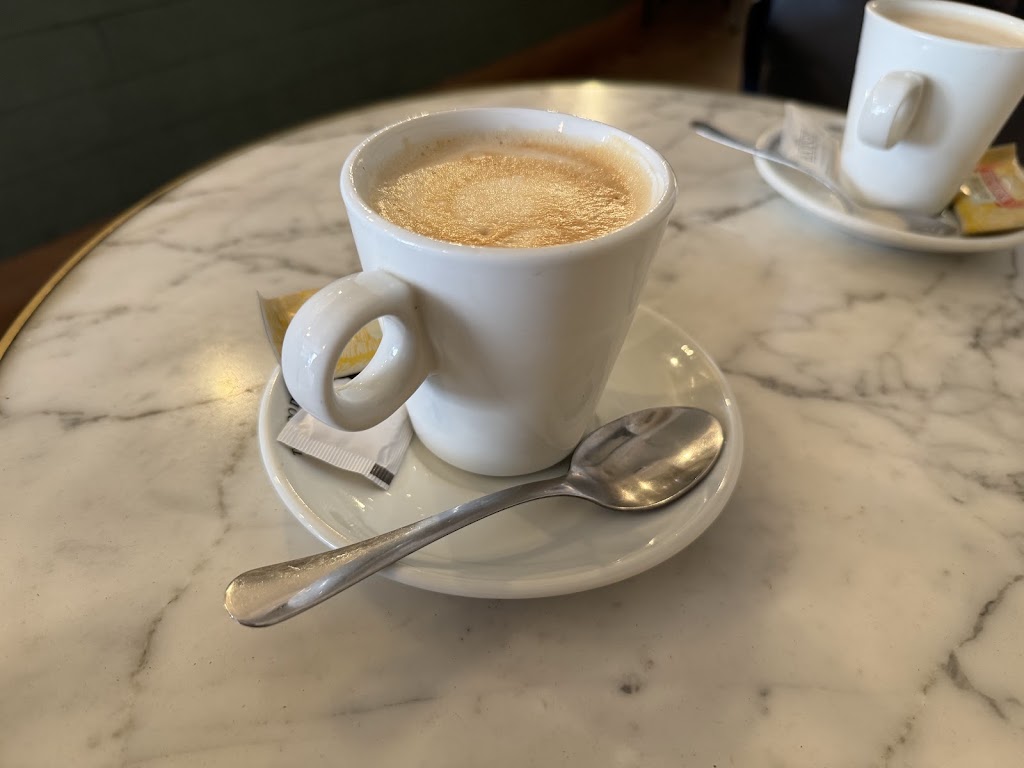 Cafeteria Pepe's Coffee & Co. — Comida y bebida