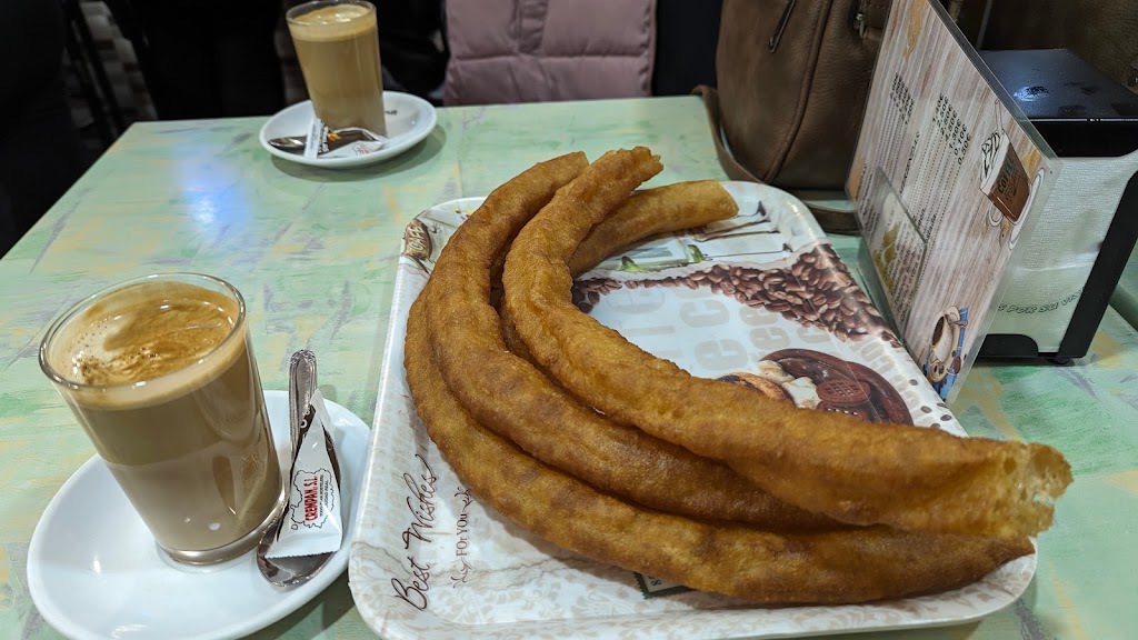Churreria como en casa — Comida y bebida