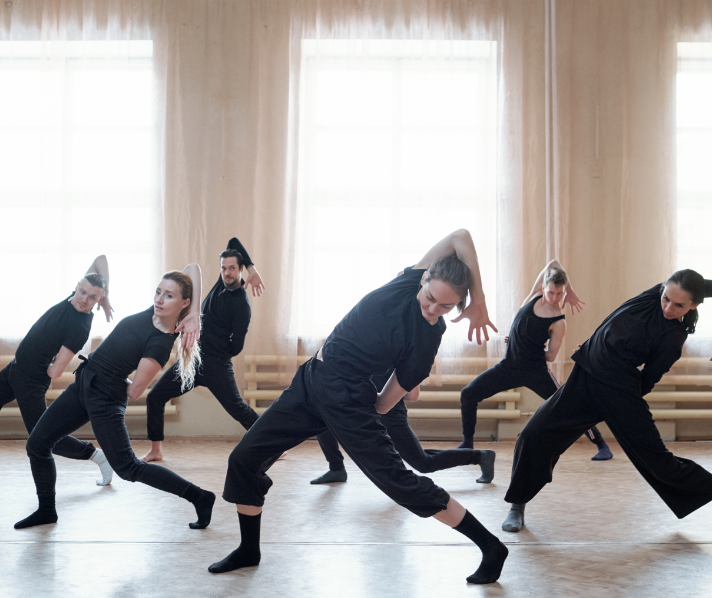 Ivan Navarro Academia De Baile