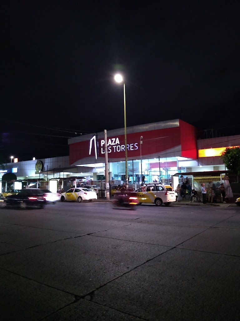 Farmacias Guadalajara 8 de Julio