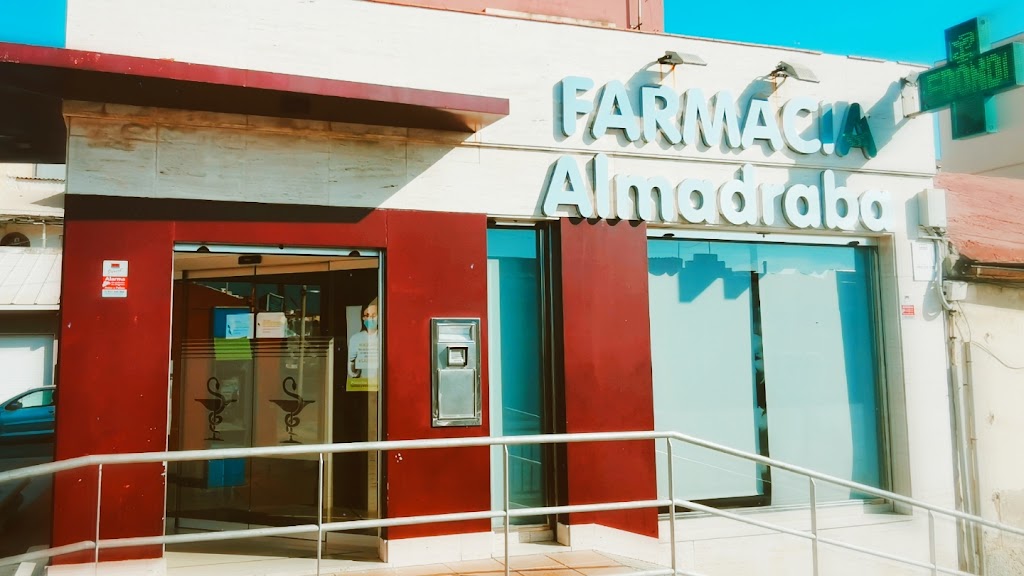 Farmacia Almadraba — Del propietario
