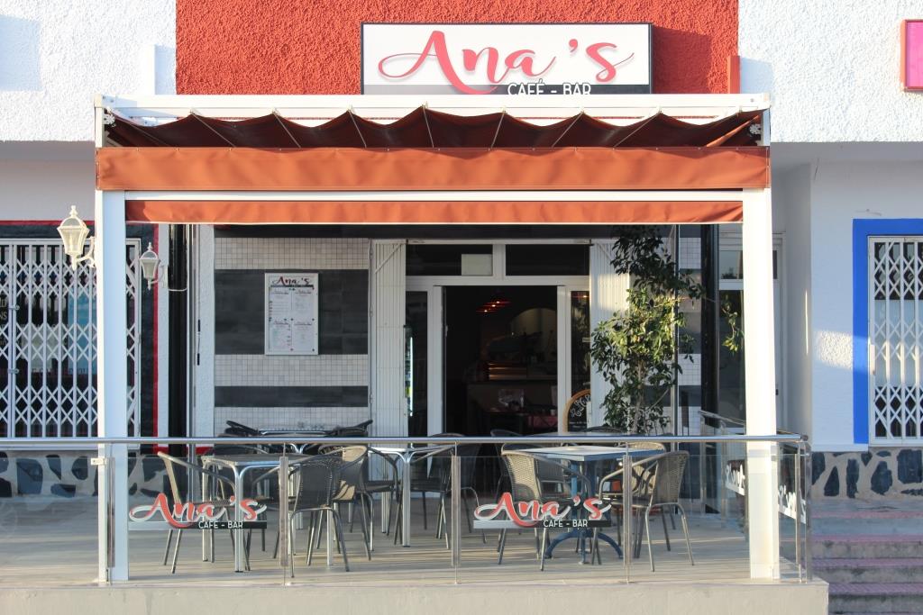 Ana's Cafe Bar