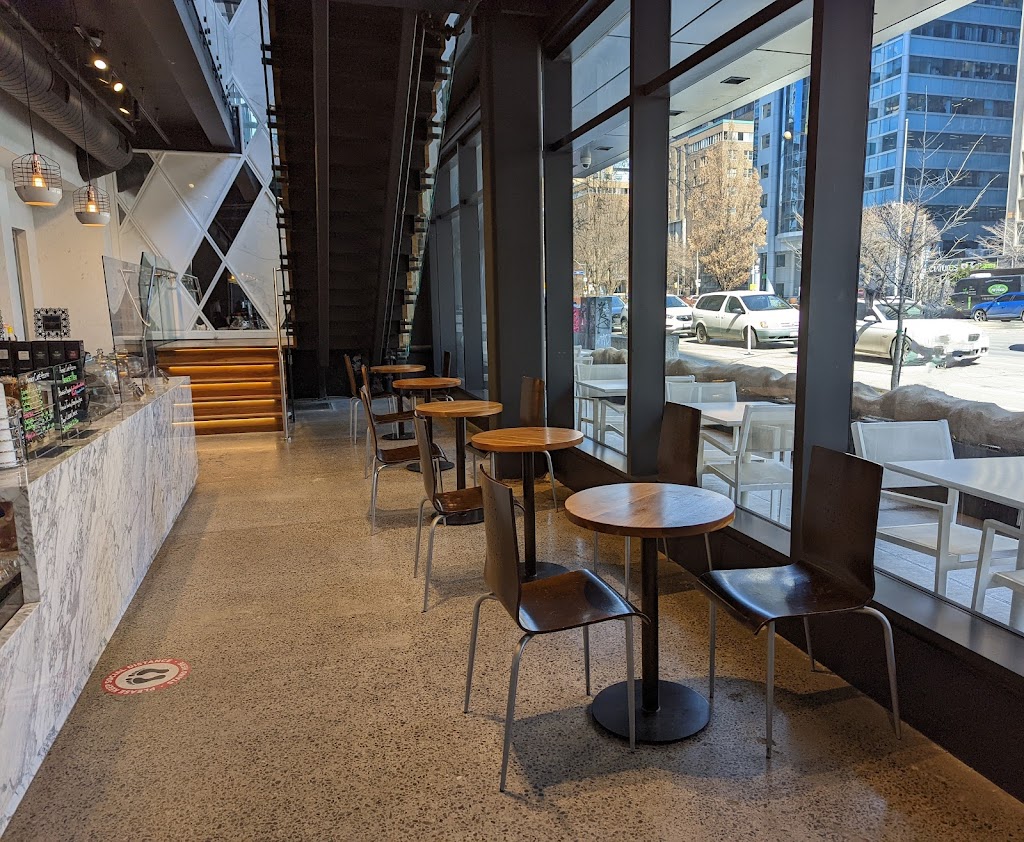 Avenue Cafe + Bistro