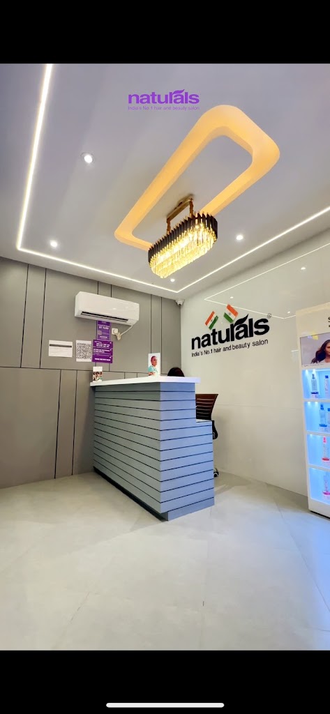 Naturals Salon