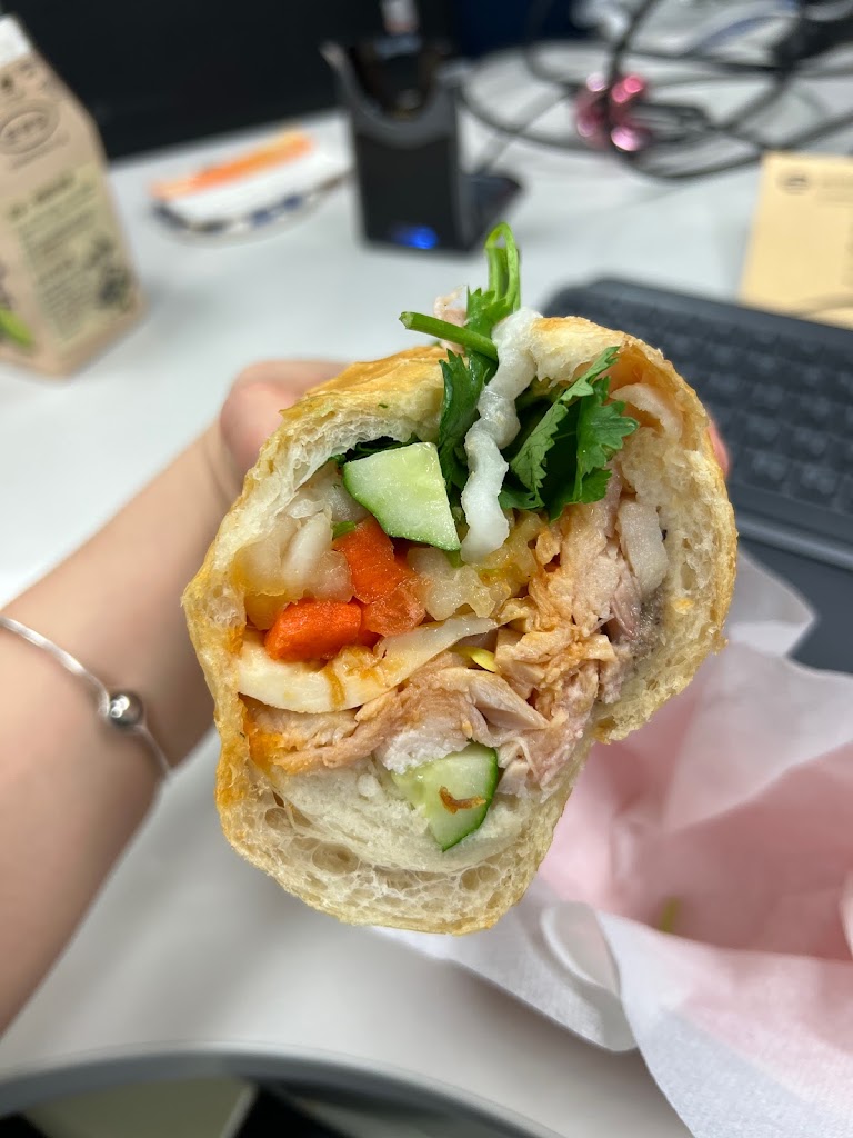 品越越式法國麵包Lò bánh mì việt nam Vietnamese baguette 的照片