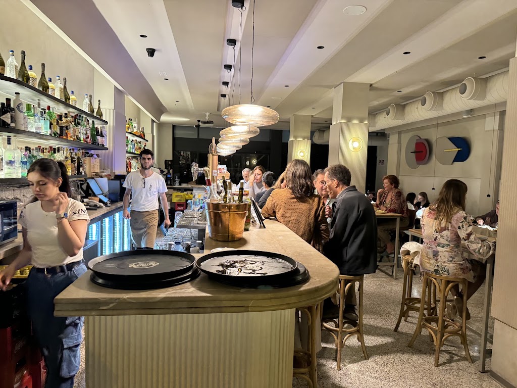 Beewi Paseo Mallorca — Ambiente