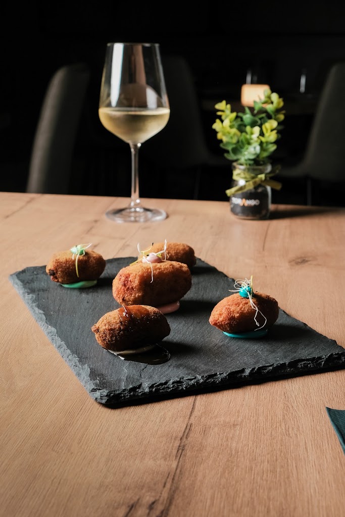 Torango Gastrobar — Comida y bebida