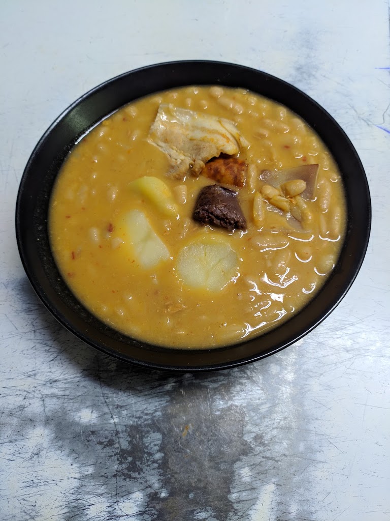 Al Paso Cafeteria — Comida y bebida