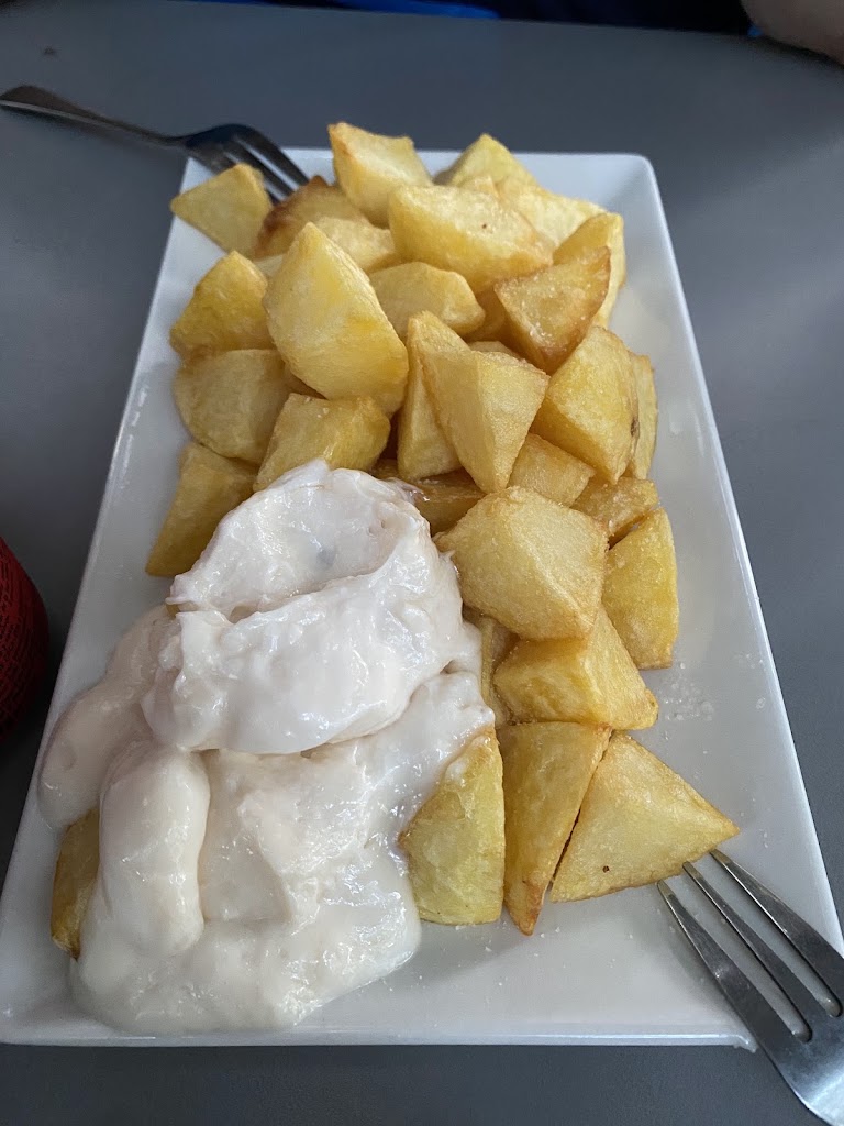 Bar Tertulia — Comida y bebida