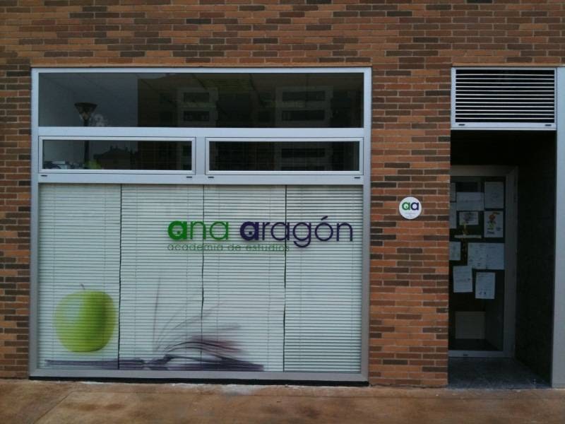 Academia de estudios-ANA ARAGON. — Del propietario
