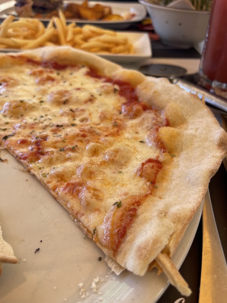 Rock & Grill — Pizza